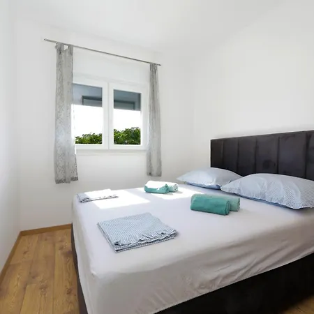 Apartment Mirjam *