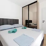Mirjam Apartment